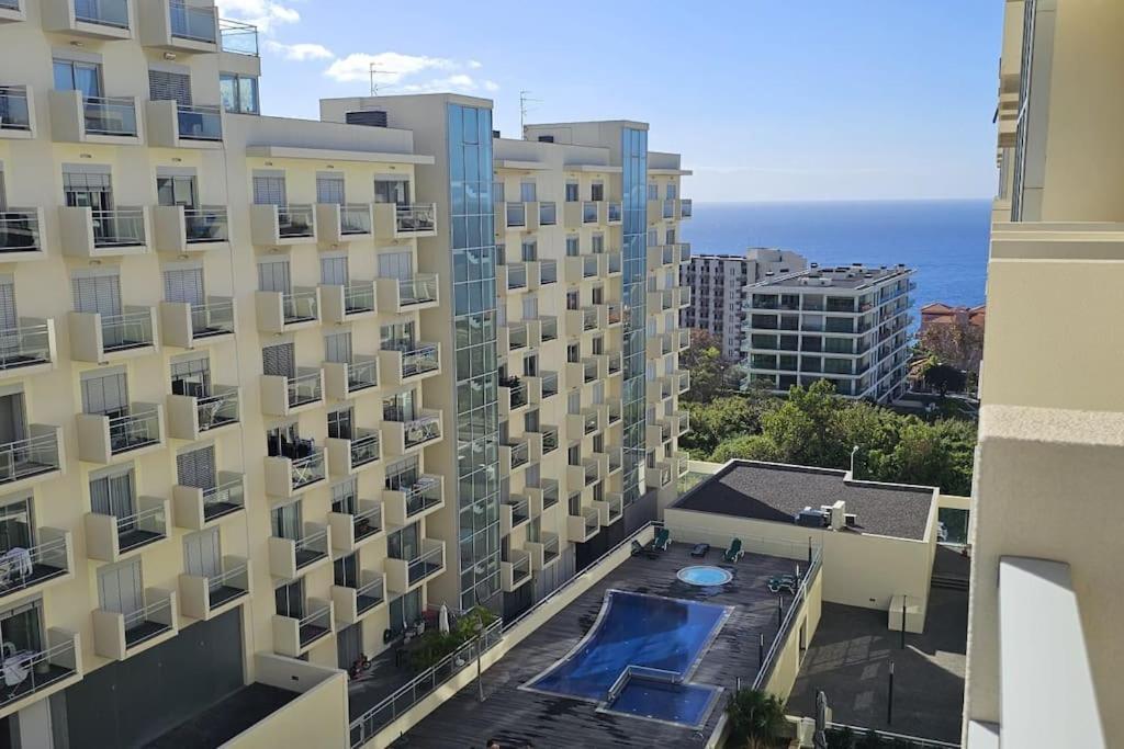شقة Vista Mar - Ac, Pool & Gym فونشال المظهر الخارجي الصورة