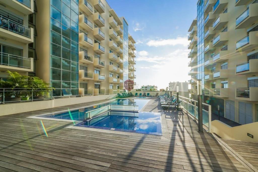 شقة Vista Mar - Ac, Pool & Gym فونشال المظهر الخارجي الصورة